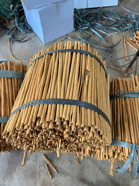 Quế sáo dài - Nông Sản Gia Vị TH - Công Ty TNHH Xuất Nhập Khẩu Gia Vị TH