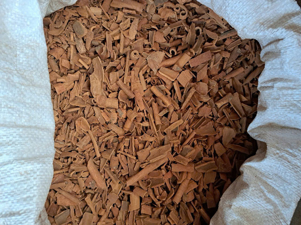 Quế vụn - Nông Sản Gia Vị TH - Công Ty TNHH Xuất Nhập Khẩu Gia Vị TH