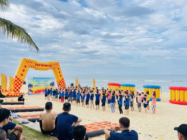Tổ chức sự kiện team building