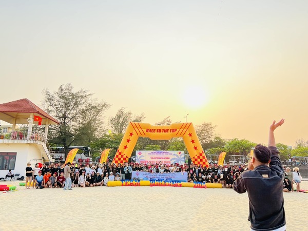 Tổ chức sự kiện team building