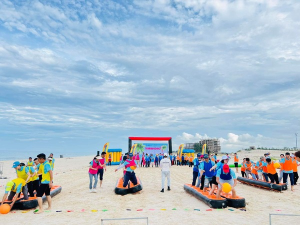 Tổ chức sự kiện team building