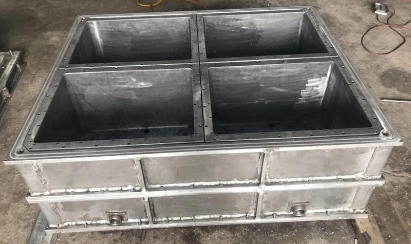 Khuôn thùng mút xốp