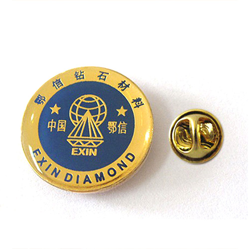 Huy hiệu ăn mòn đổ màu