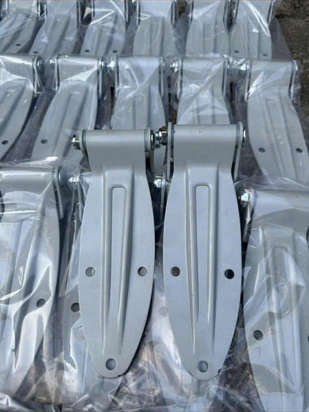 Bản lề xe tải sản xuất theo yêu cầu