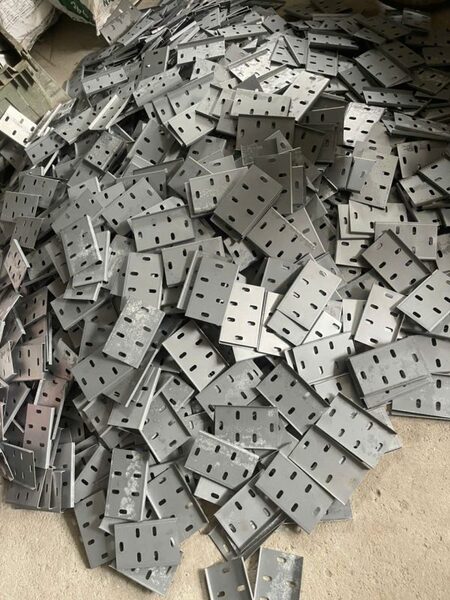 Đột dập nối máng cáp