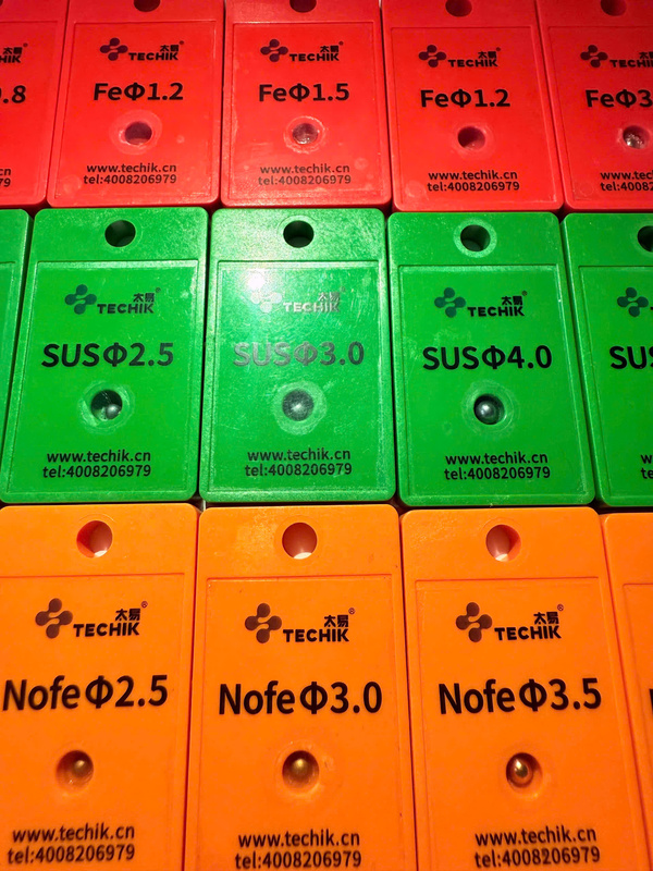 Mẫu Test thử máy dò kim loại