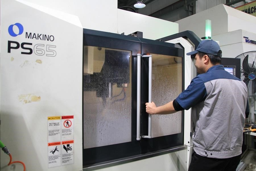 Makino PS65