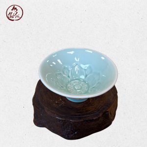 Chén hoa sen men ngọc / men tro