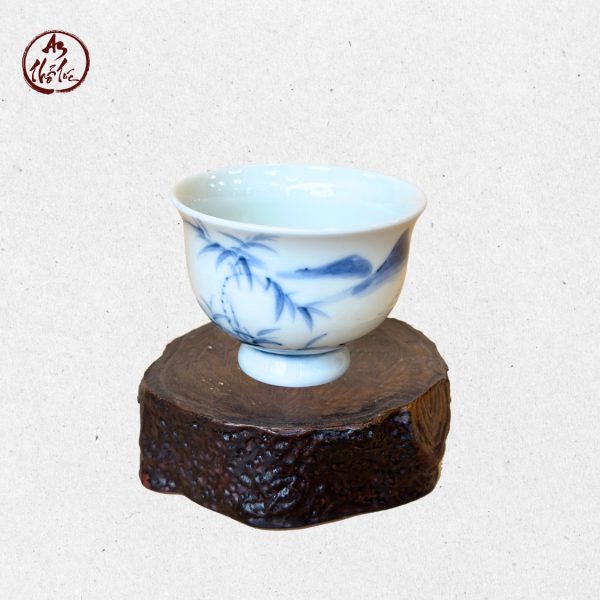 Chén trà sứ vuốt vẽ tay