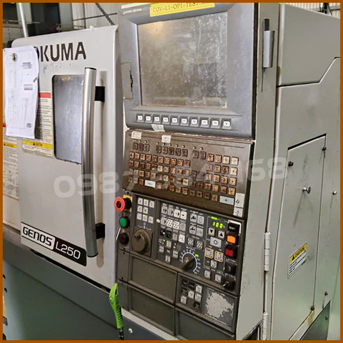Máy tiện CNC