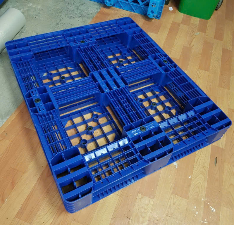 Pallet nhựa