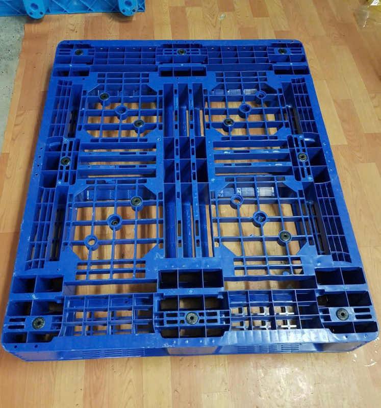 Pallet nhựa