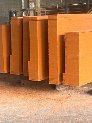 Ván đỏ, đen, phim dài 4m