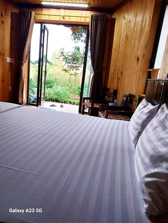 Phòng 1 giường lớn - View vườn - Tràng An Royal - Hộ Kinh Doanh Phạm Phương Dung