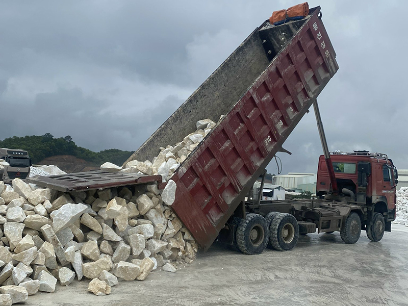 Hình ảnh khai thác bột đá