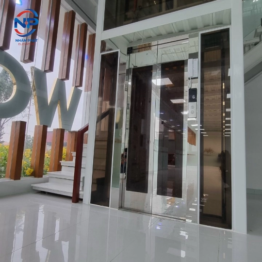 Thang máy tải khách không phòng máy