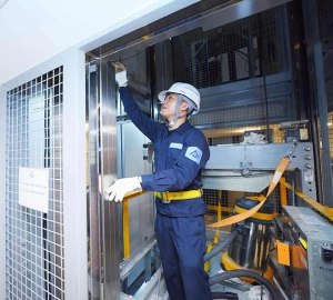 Dịch vụ bảo trì sửa chữa thang máy 24/7