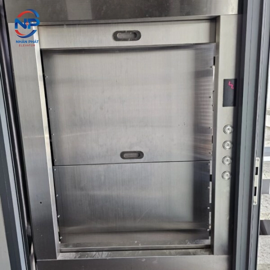 Thang máy tải thực phẩm