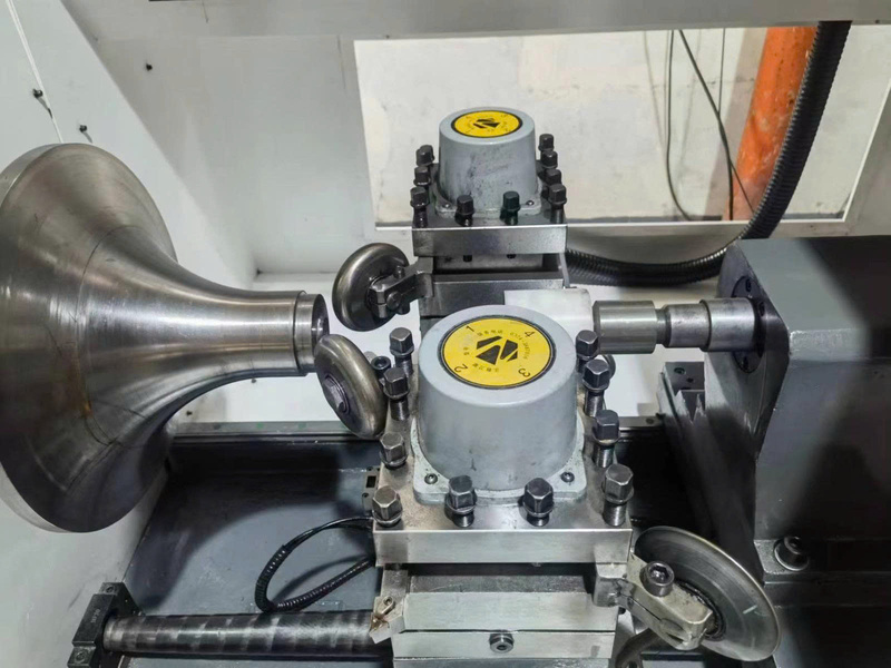 Gia công tiện miết CNC