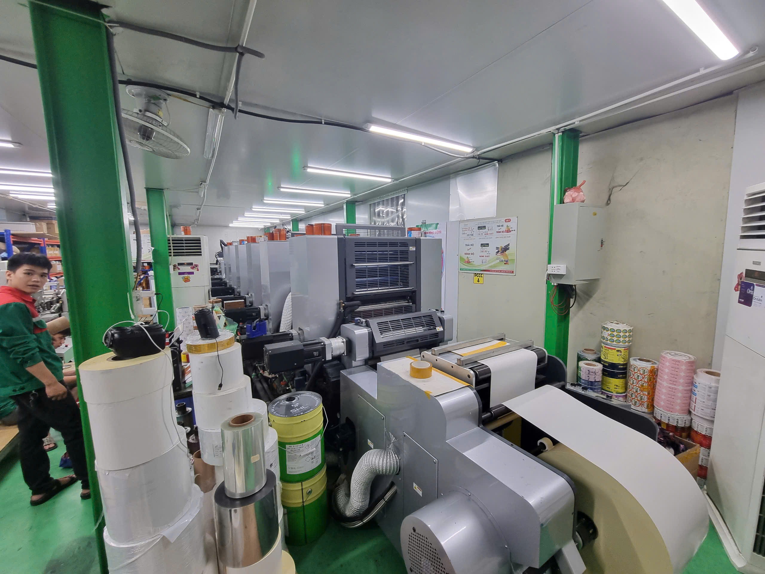 Hình ảnh máy móc công ty In Ấn Royal Việt Nam