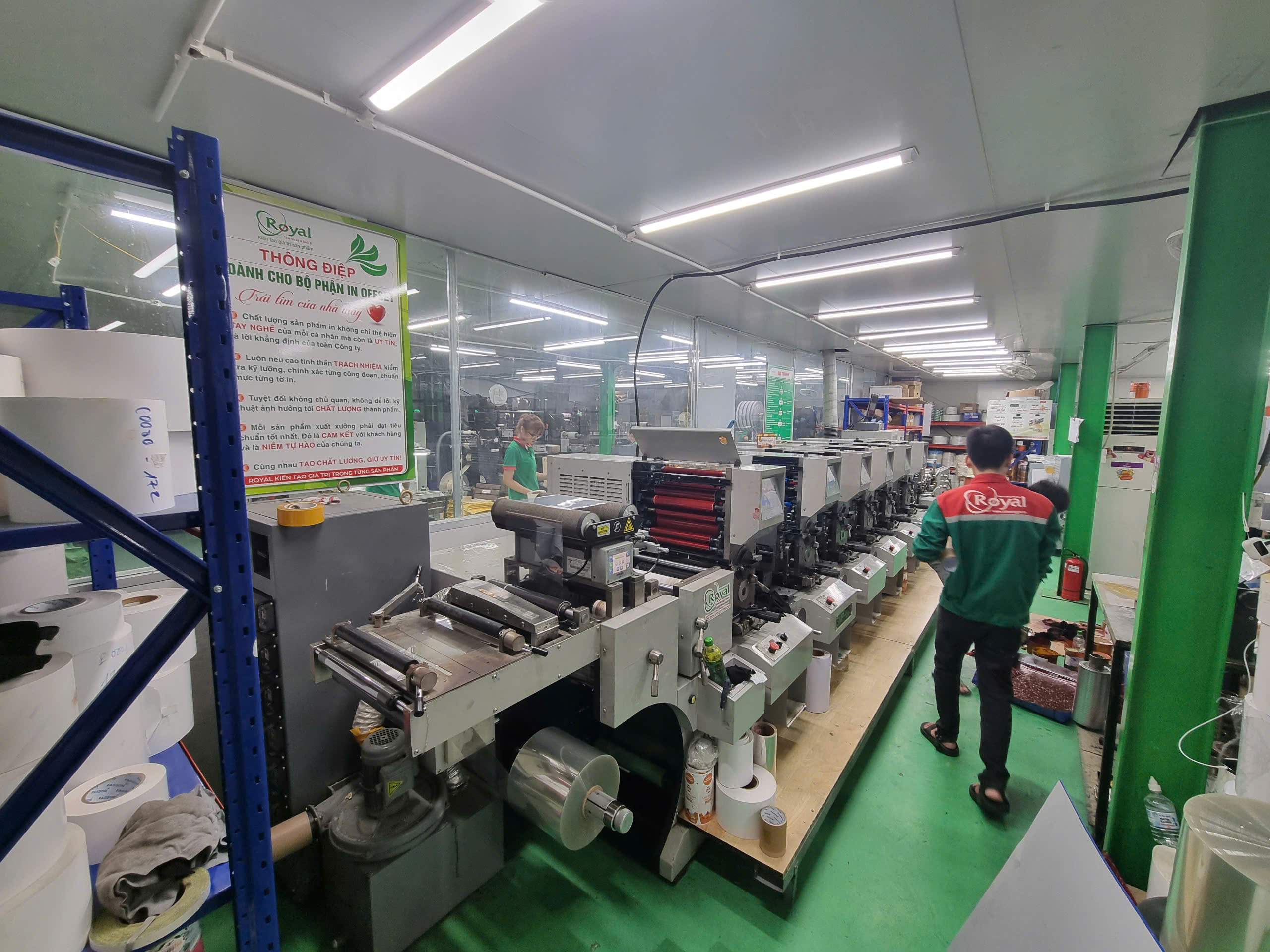 Hình ảnh máy móc công ty In Ấn Royal Việt Nam