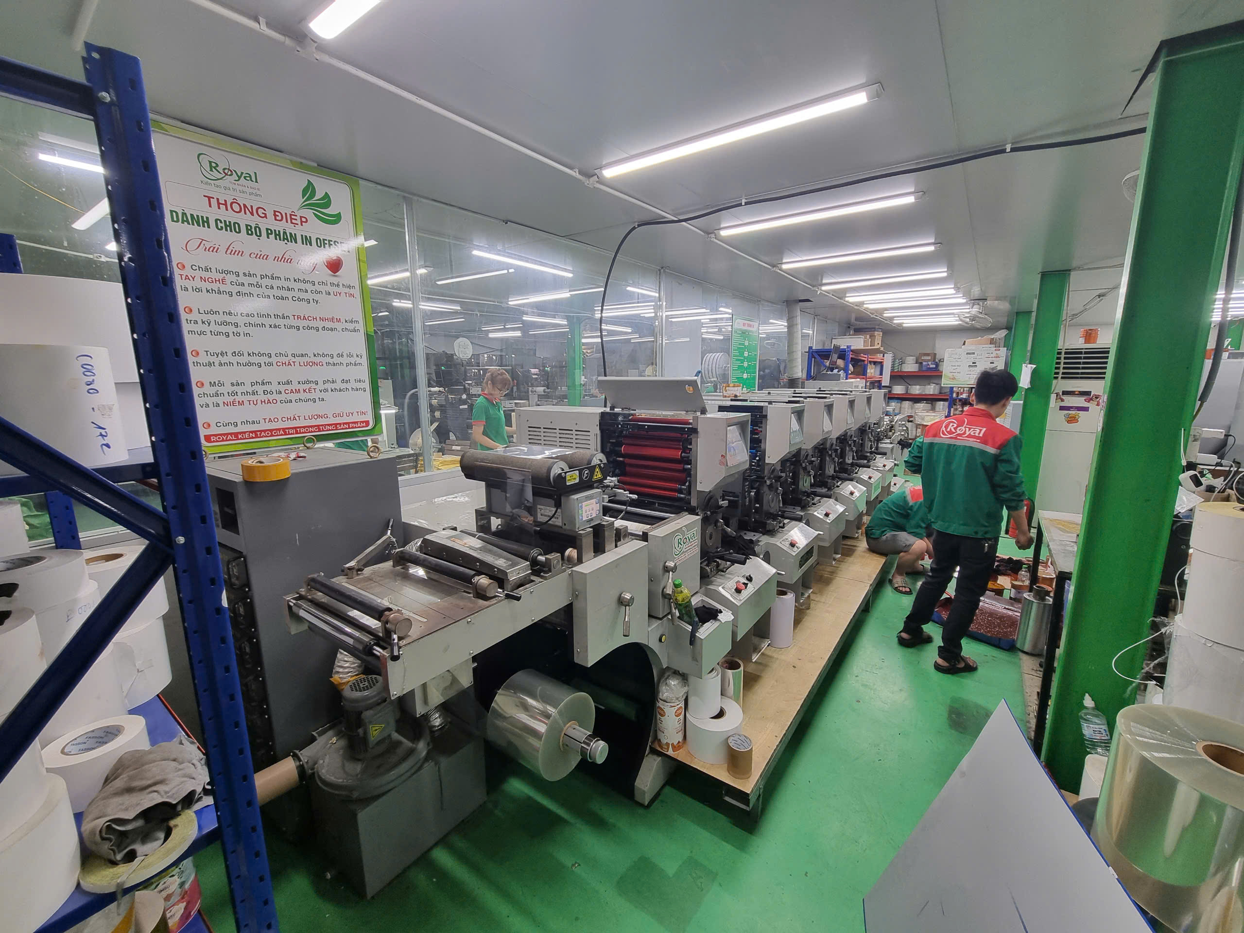 Hình ảnh máy móc công ty In Ấn Royal Việt Nam