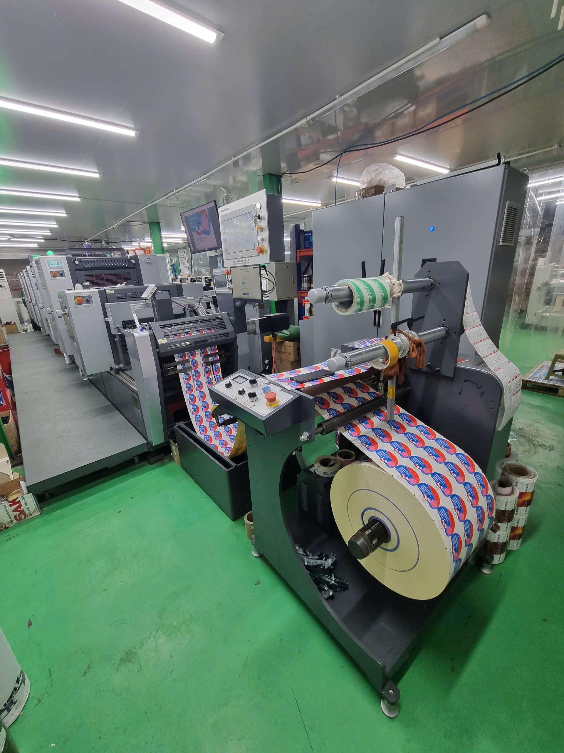 Hình ảnh máy móc công ty In Ấn Royal Việt Nam