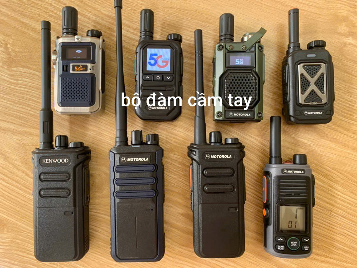 Bộ đàm cầm tay