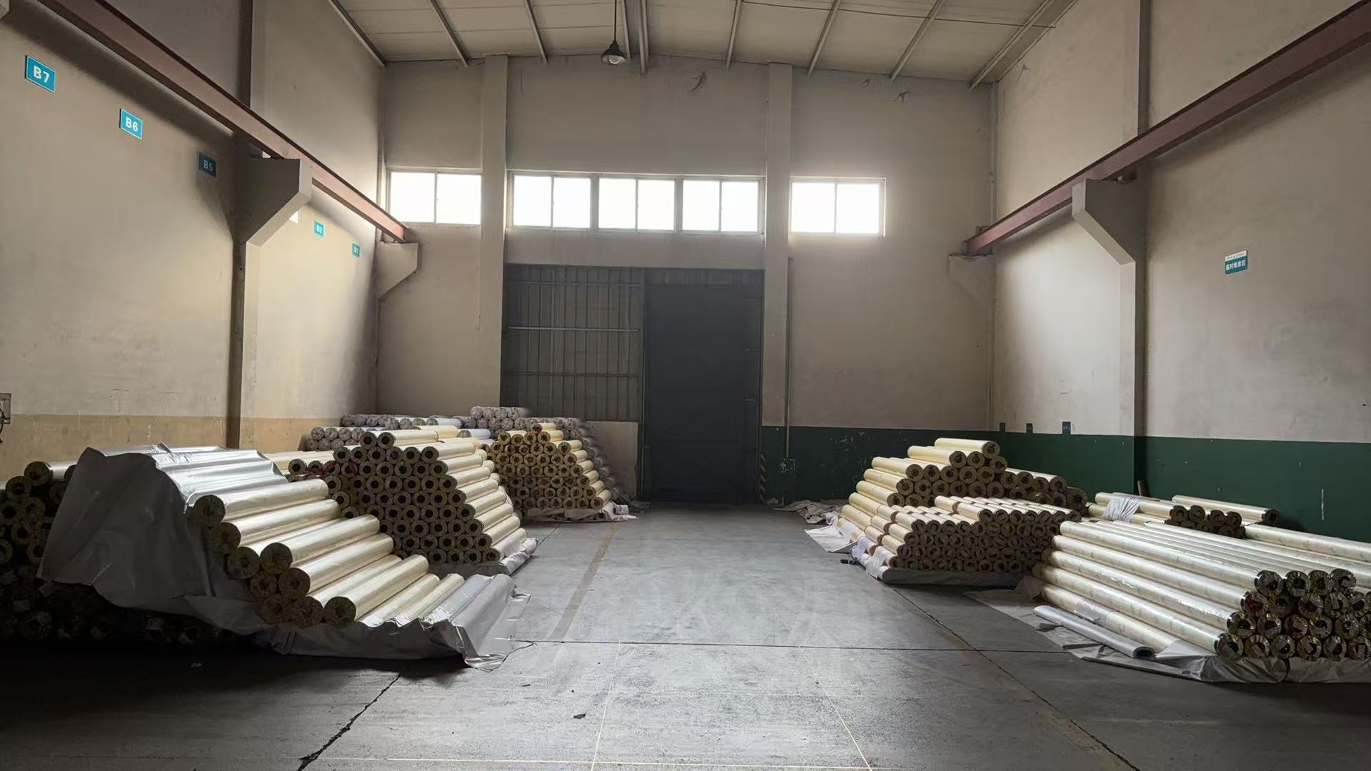 Hình ảnh sản xuất và kho hàng công ty Quảng Cáo Quang Vinh