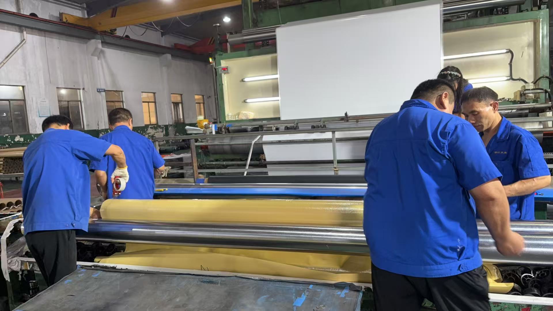 Hình ảnh sản xuất và kho hàng công ty Quảng Cáo Quang Vinh