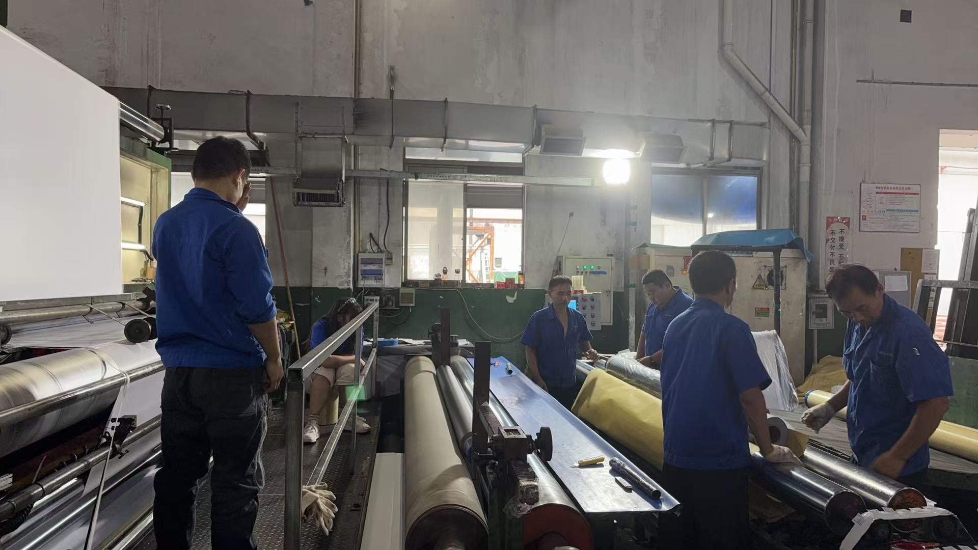Hình ảnh sản xuất và kho hàng công ty Quảng Cáo Quang Vinh