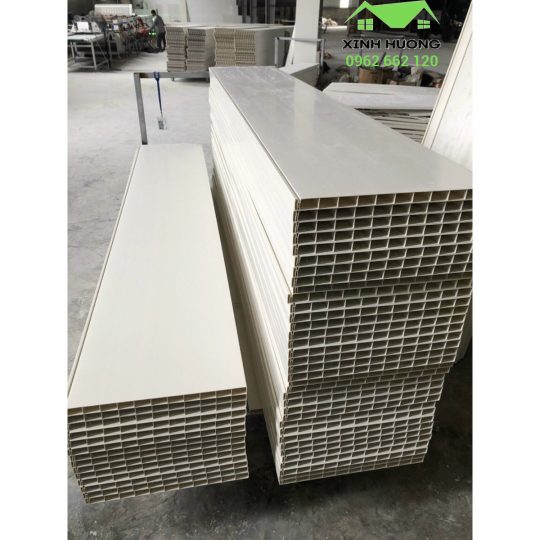Tấm nhựa đơn sắc trắng
