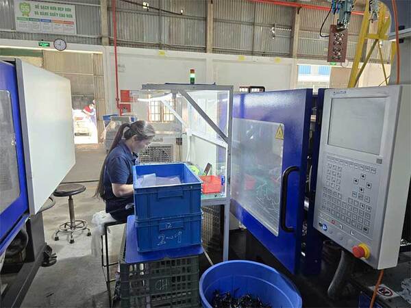 Hoạt động gia công sản xuất - Gia Công Nhựa H&D Plastic - Công Ty Cổ Phần H&D Plastic