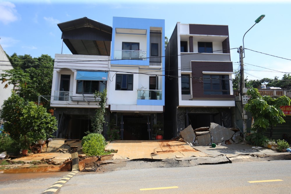 Sửa chữa nâng nhà nghiêng