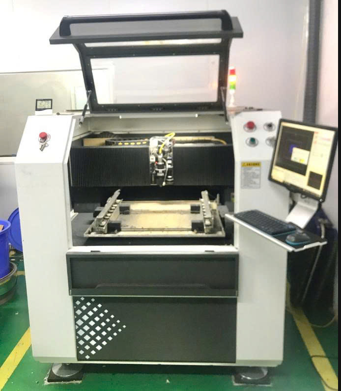 Máy laser
