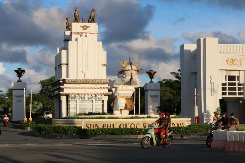 Dự án rèm cửa Sun Group, Tập đoàn Sun Group Phú Quốc