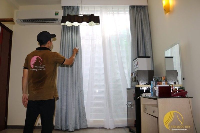 Rèm tự động