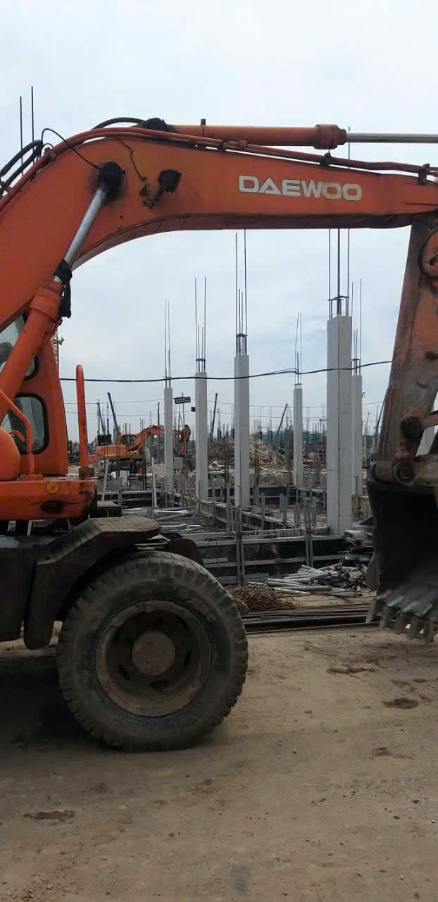 Dịch vụ sửa chữa máy xúc - Sửa Chữa Máy Xúc Khánh Nguyên - Công Ty TNHH Máy Công Trình Khánh Nguyên