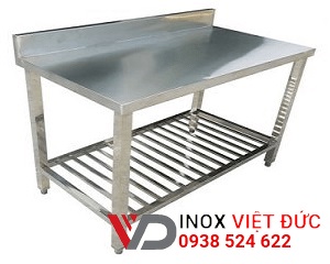 Bàn sơ chế thực phẩm inox