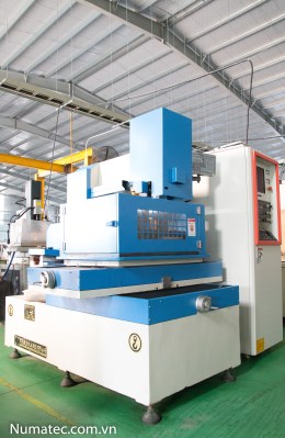 Máy cắt dây