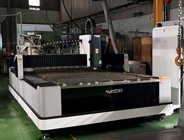 Máy cắt laser G-Weike