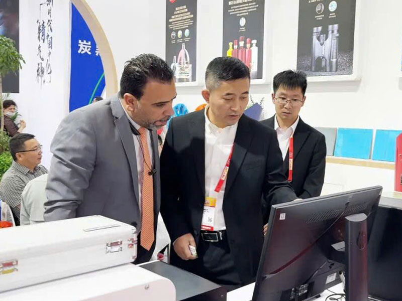 Hình ảnh công ty KNOWWOOD