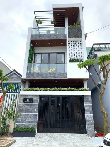 Nhà phố 2 tầng 1 tum