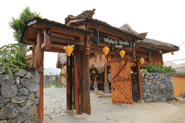 Cổng vào