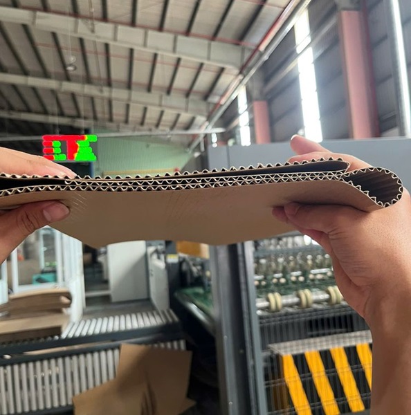 Giấy carton 2 lớp - Thùng Carton Phúc Hảo - Công Ty Cổ Phần Bao Bì Giấy Phúc Hảo