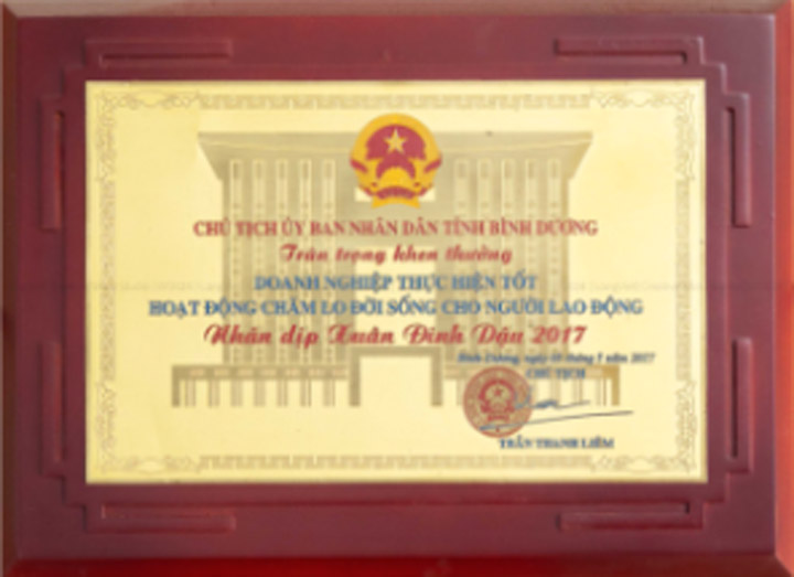 Chứng nhận từ UBND tỉnh năm 2017