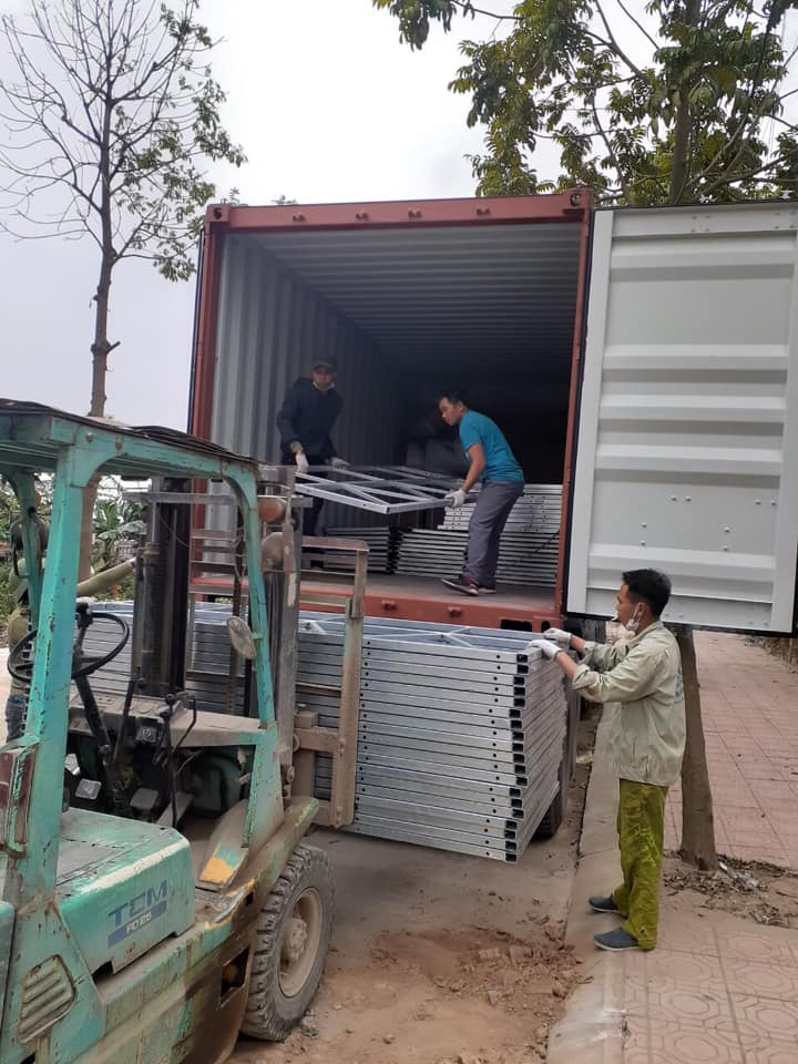 Sàn treo Gondola nhập hàng
