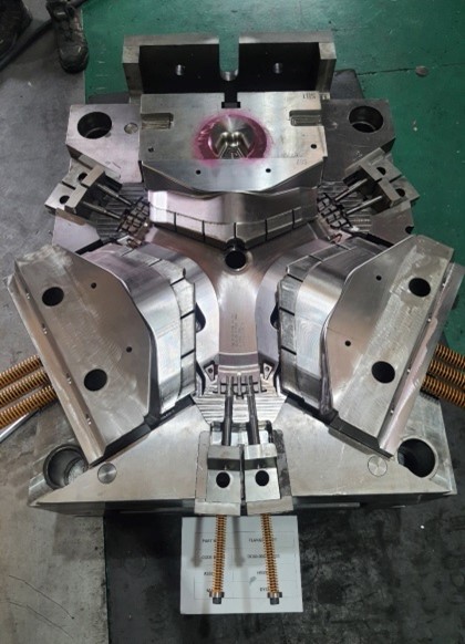 Khuân mẫu Đức Long