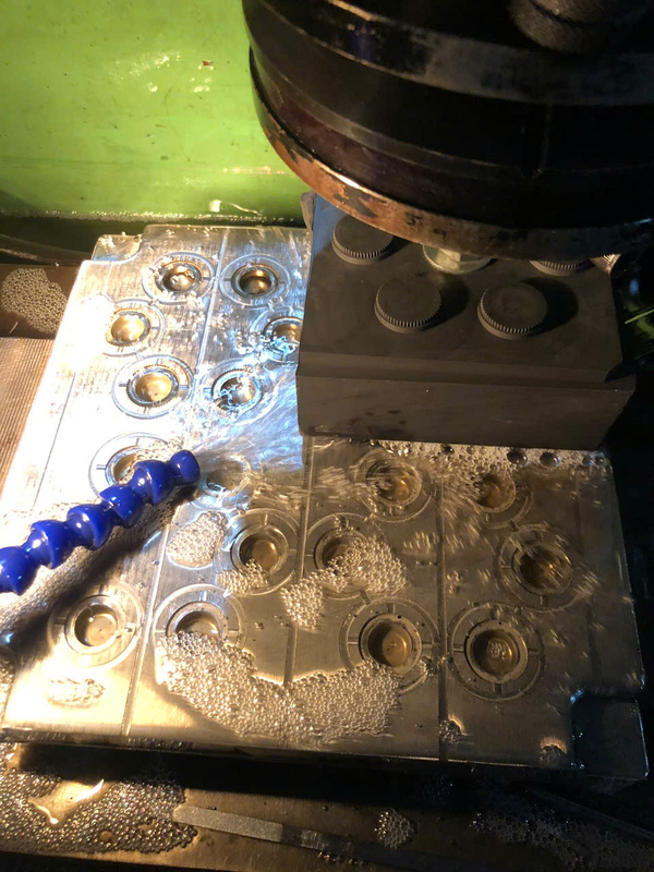 Khuân mẫu Đức Long