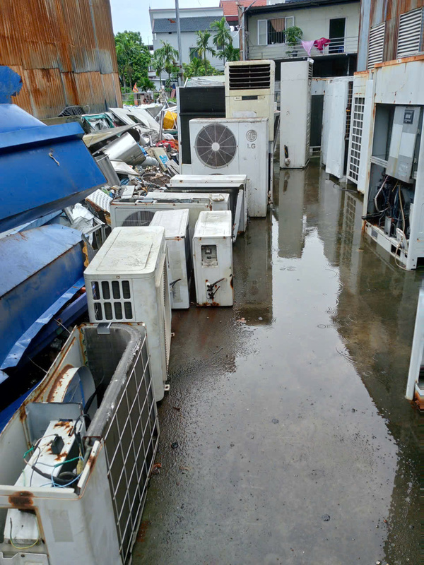 Thu mua phế liệu máy móc